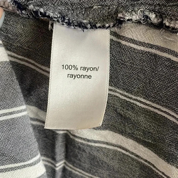 Maurice’s XL Off the Shoulder Top - Picture 4 of 4